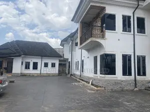 6bdrm Duplex in Benin City for sale