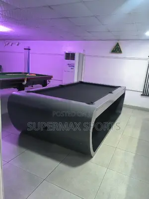 Strong, Stable Base Smooth Playing Surface - 9ft Billard Board