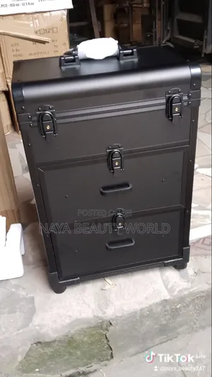 Professional 3 Drawer Makeup Box