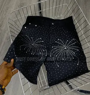 High Quality Baggy Jeans Short Available Now