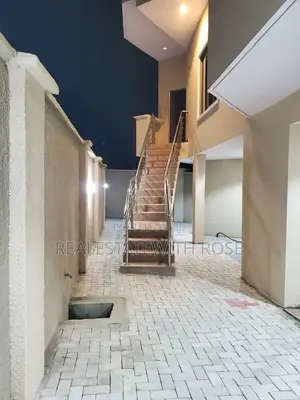 4bdrm Duplex in Mini Estate, Guzape District for sale
