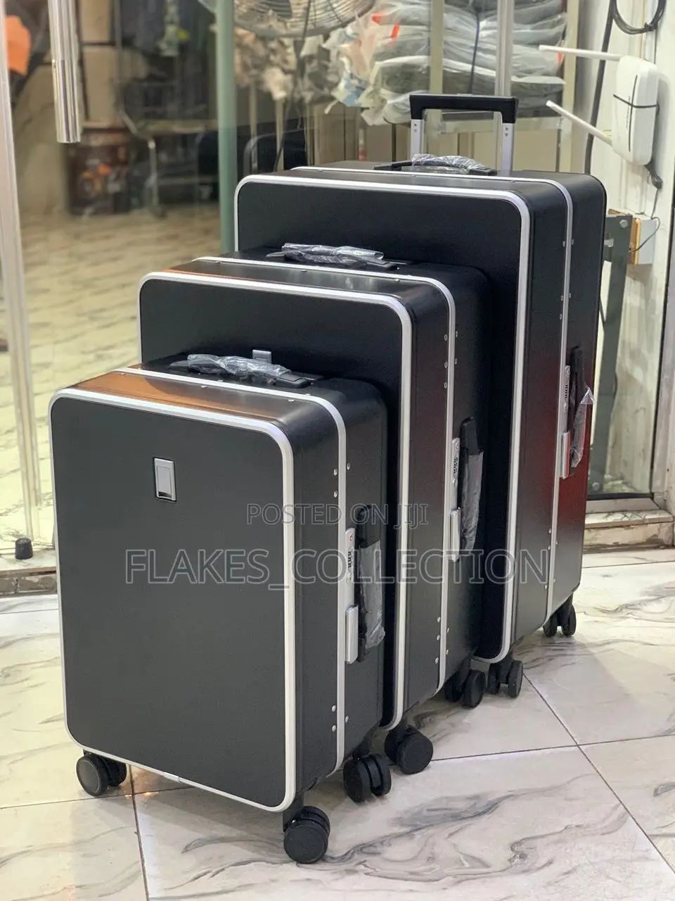 Sleek Aluminum Set