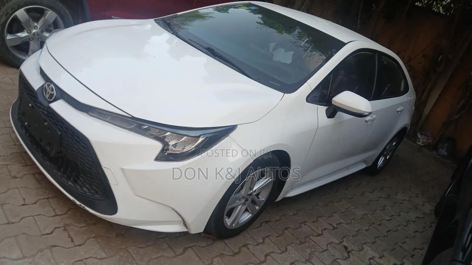 Toyota Corolla SE 2021 White
