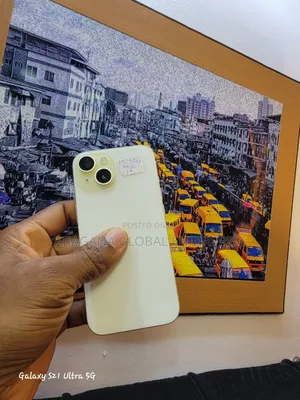 Apple iPhone 15 128 GB Yellow