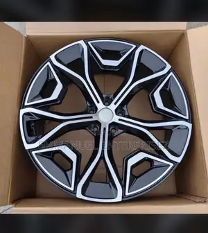 20 Inches Alloyed Wheel