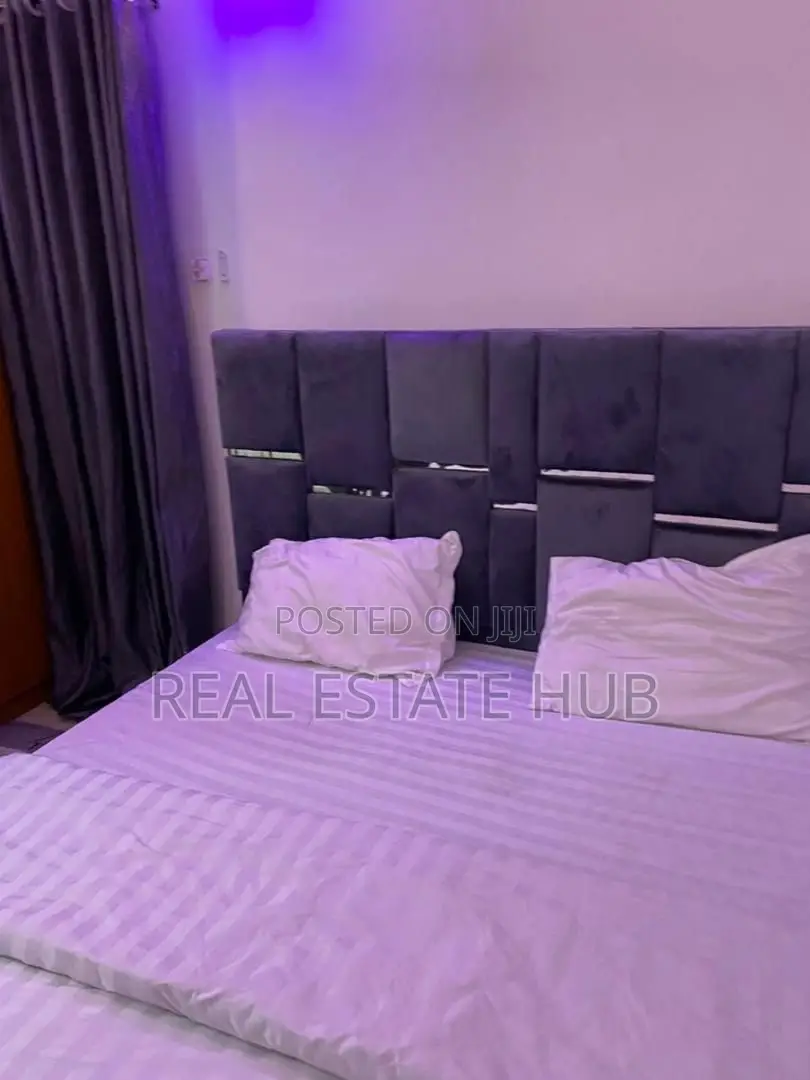 Serviced Apartment