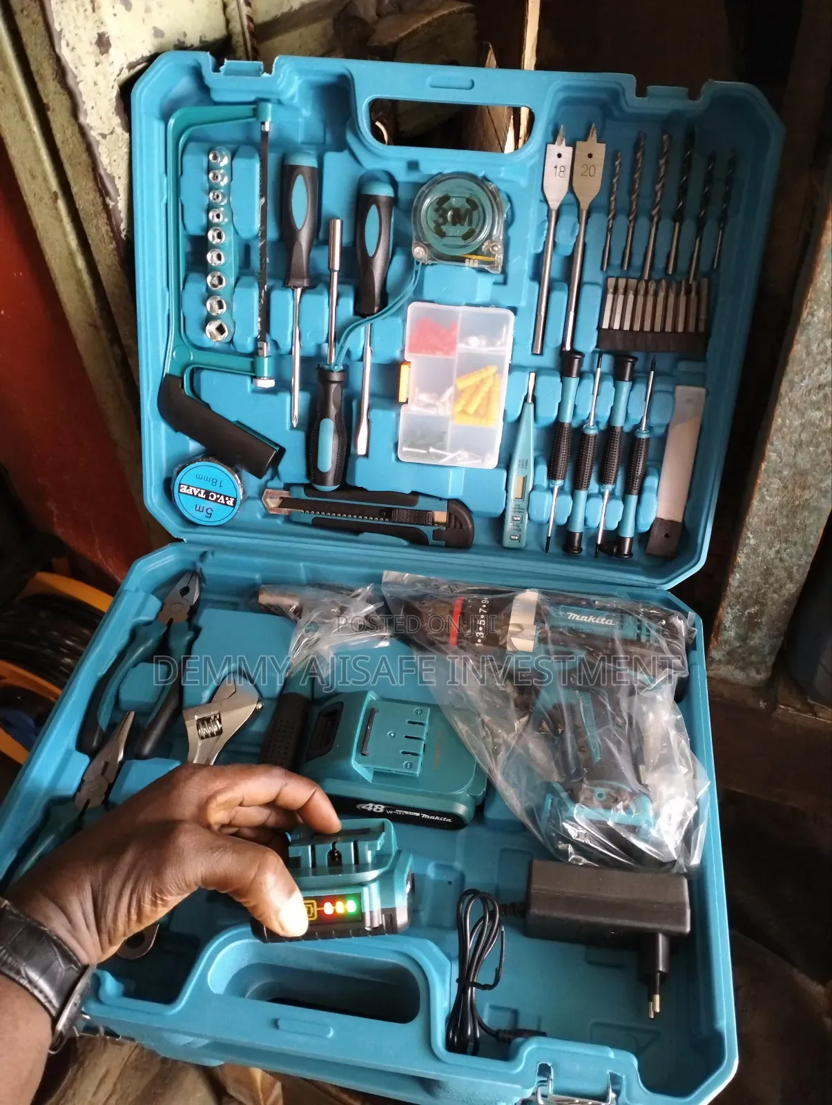 Makita Cordless Impact Drill With Tools