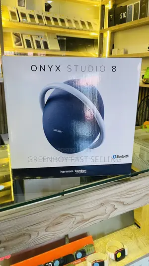 Onyx Studio 8