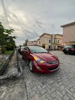 Hyundai Elantra 2014 Red