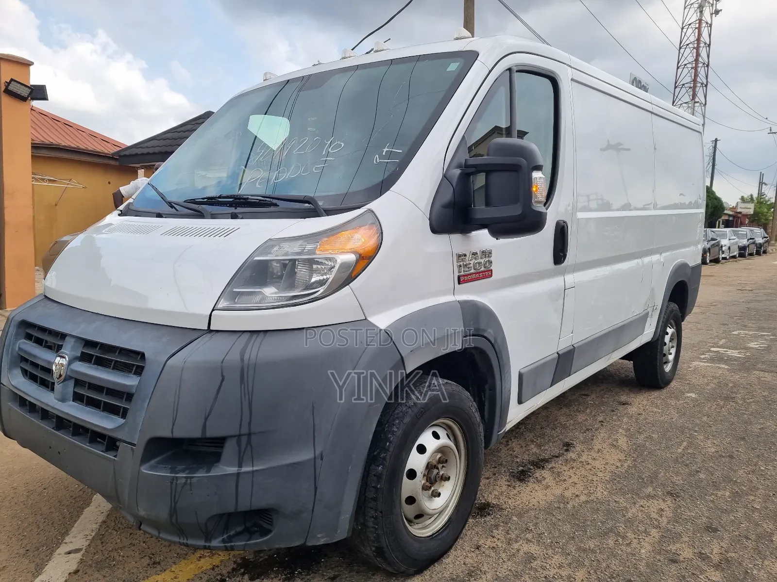Dodge B2000 2016 White