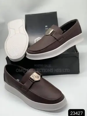 Premium Quality Designer ’S Shoe Fully Boxed