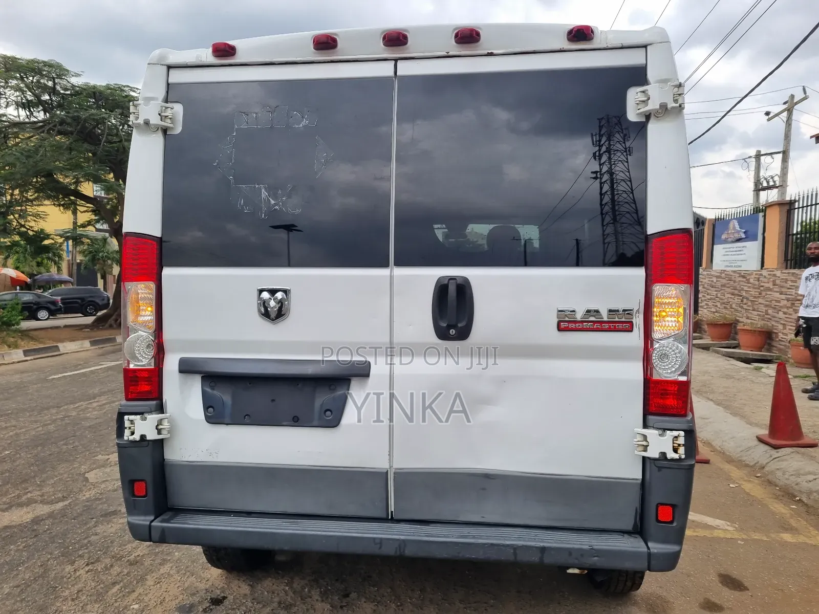 Dodge B2000 2016 White