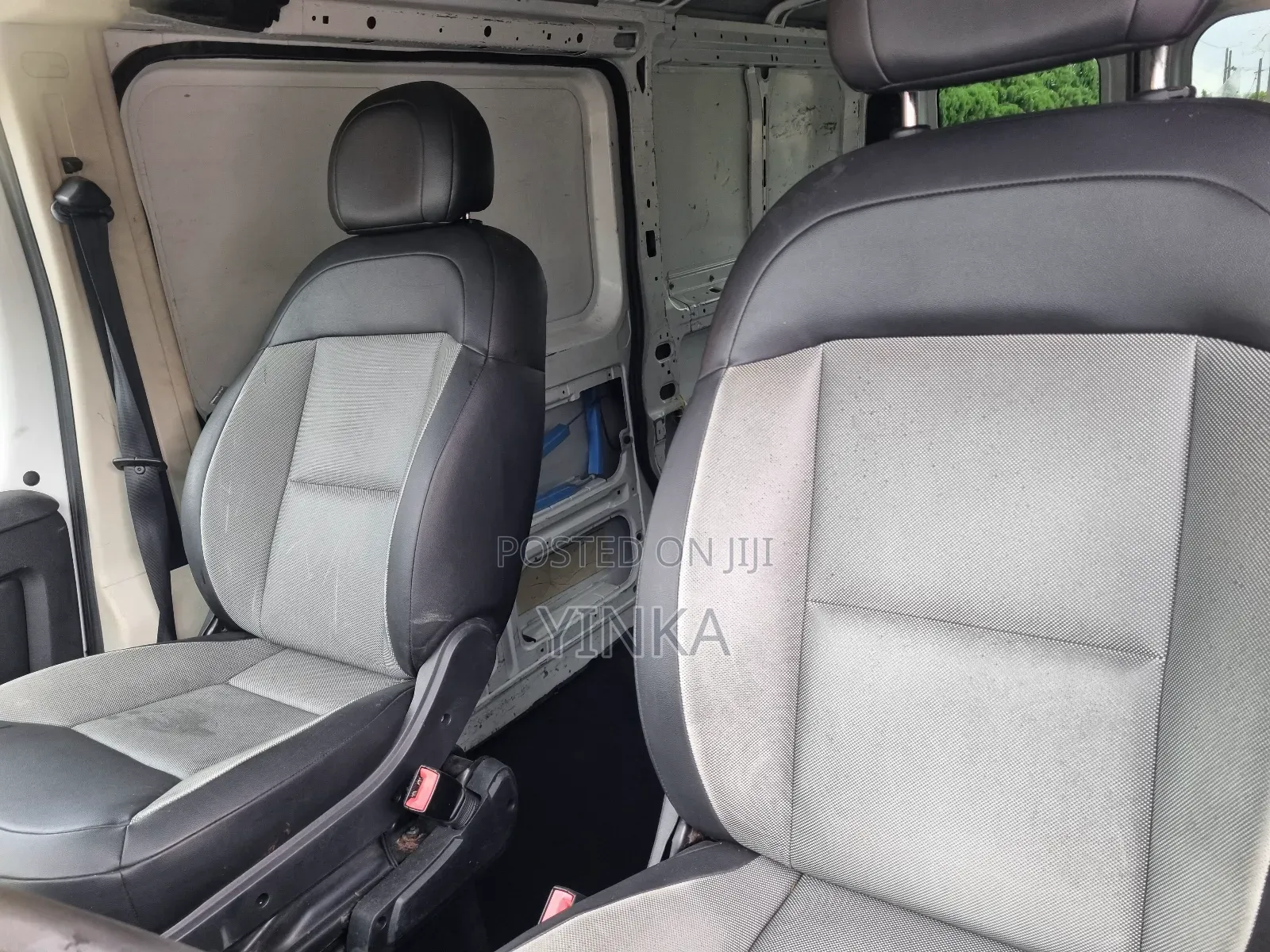 Dodge B2000 2016 White