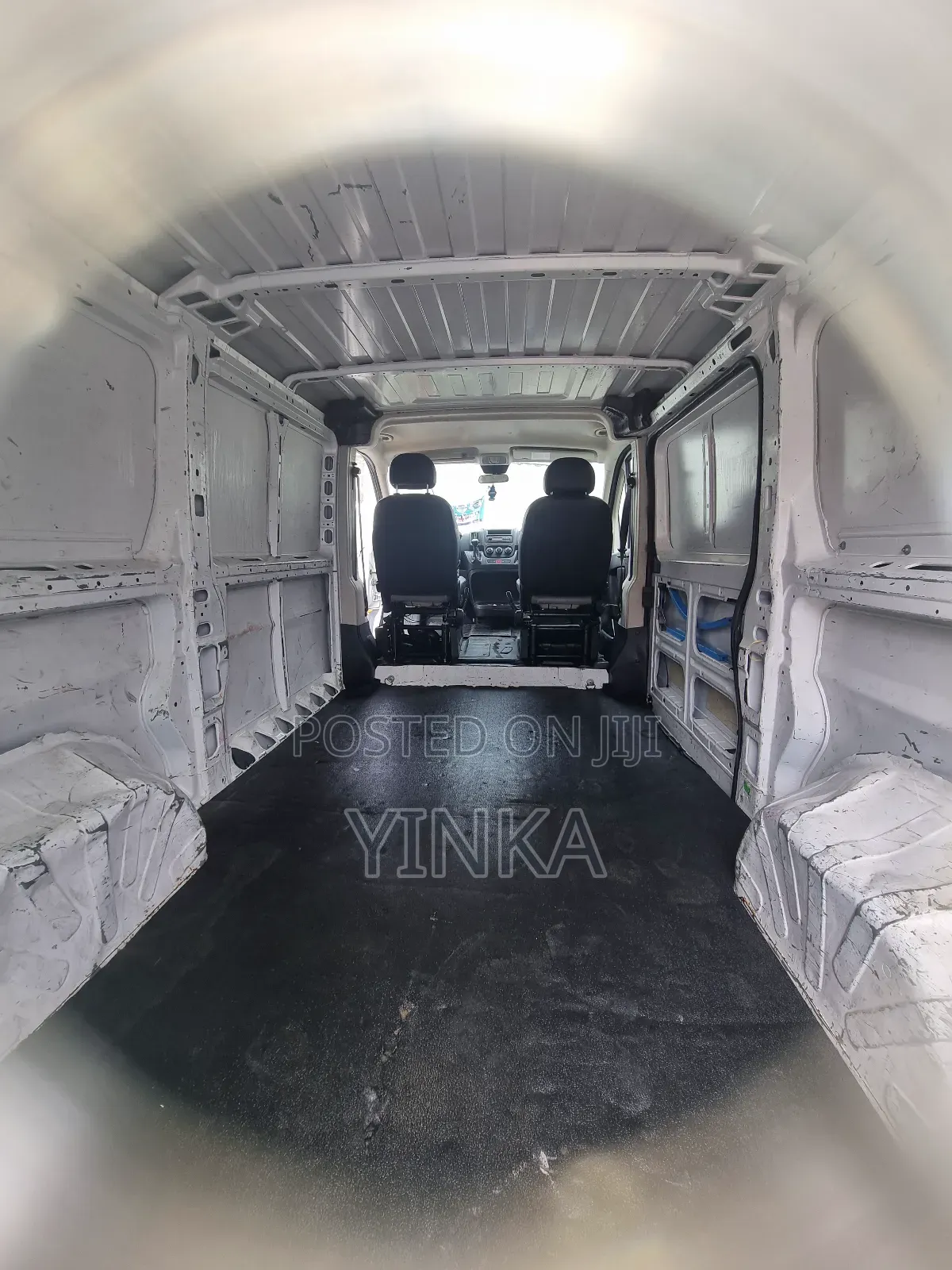 Dodge B2000 2016 White