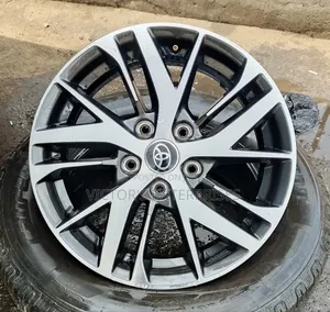 16 Inches Alloyed Wheel Rim Black and Silver
