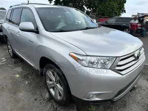 Toyota Highlander Limited 2012 Silver