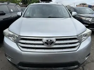 Toyota Highlander Limited 2012 Silver