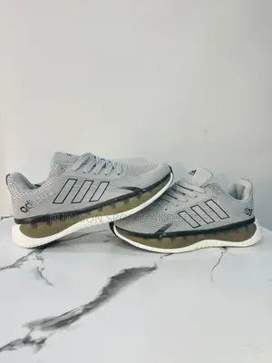 Running Adidas Canvass