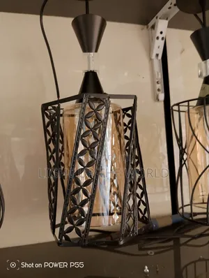 Pendant Light With Dolt Lines