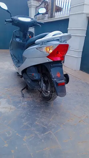 Kymco Agility 2023 Silver