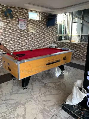Marble Coin With Accessories Snooker