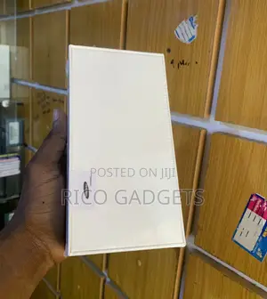 New Samsung Galaxy S20 FE 5G 128 GB Black