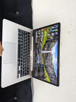 Laptop Asus Q405UA 8GB Intel Core I3 SSD 256GB