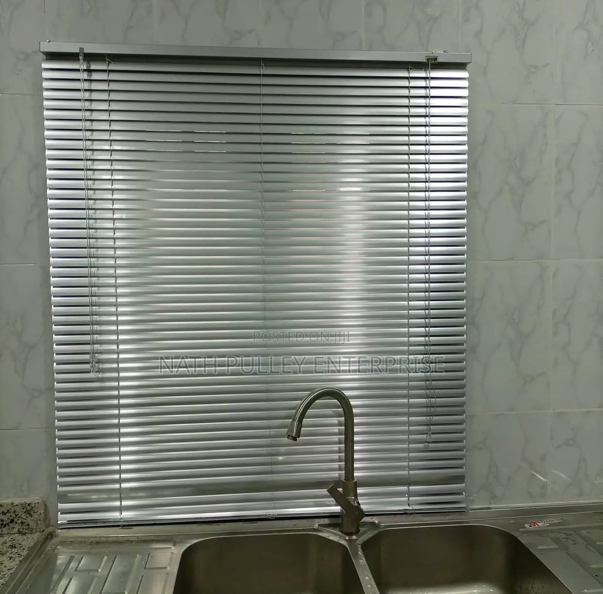 Shiny Silver 25mm Venetian Blinds