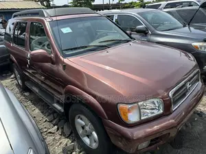 Nissan Pathfinder LE Platinum 2004 Brown