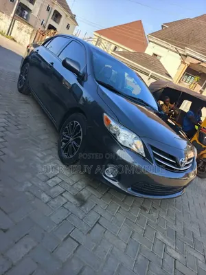 Toyota Corolla LE 4dr Sedan (1.8L 4cyl 4A) 2013 Gray