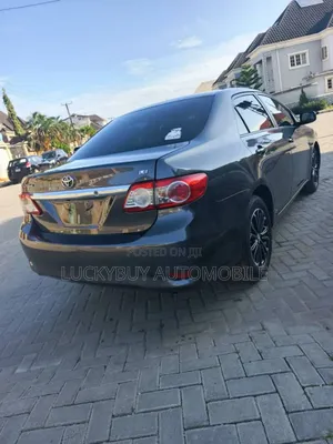 Toyota Corolla LE 4dr Sedan (1.8L 4cyl 4A) 2013 Gray