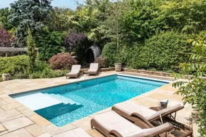 Swimming Pool Materials and Construction
