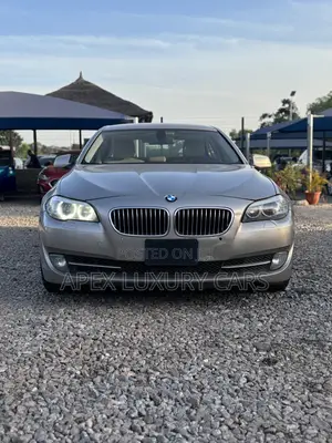 BMW 535i 2019 Gold