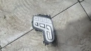 Seat Control Door Mat Right Side Control Gle350