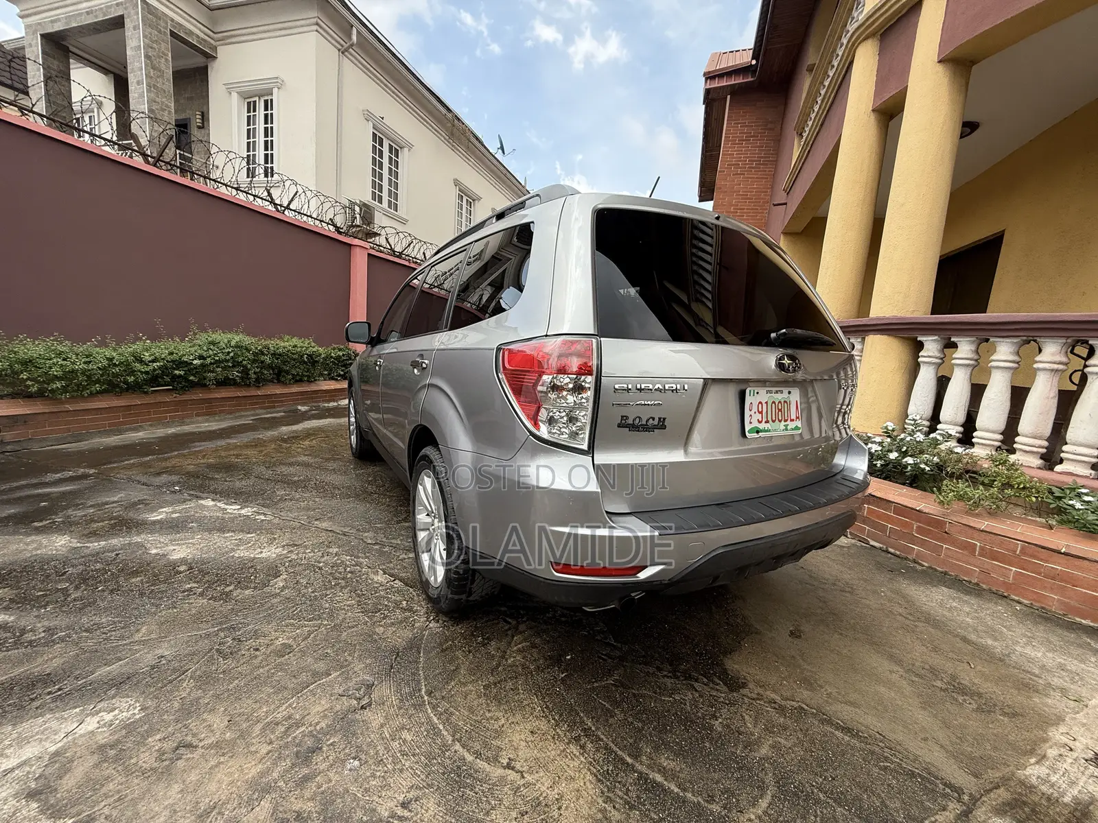 Subaru Forester 2011 Gray