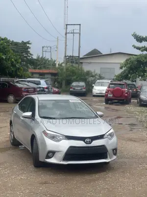 Toyota Corolla L 4dr Sedan (1.8L 4cyl 6M) 2014 Silver