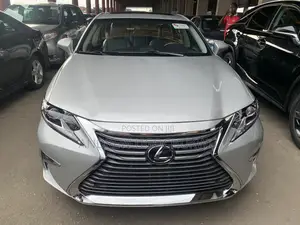 Lexus ES 2016 Silver