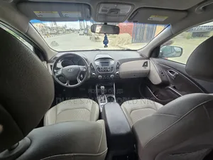 Hyundai Tucson SE FWD 2015 Silver