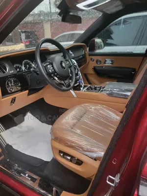 Rolls-Royce Cullinan Base 2020 Red
