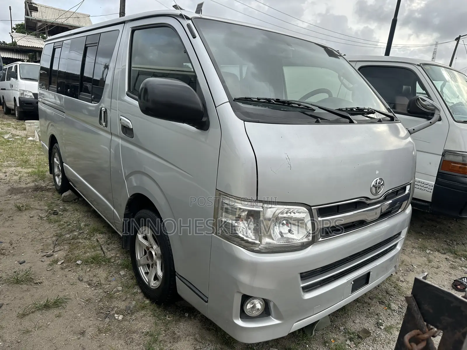 Toyota HiAce 2010 Silver