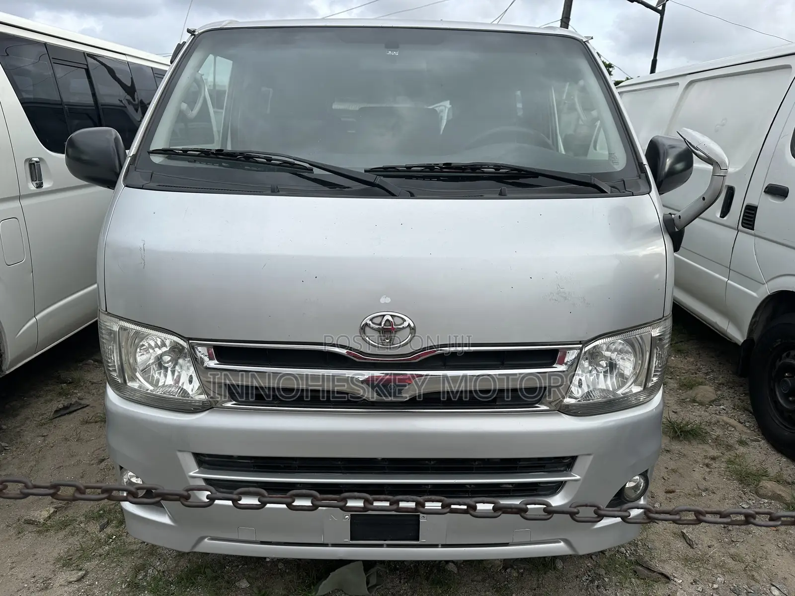 Toyota HiAce 2010 Silver