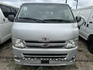 Toyota HiAce 2010 Silver