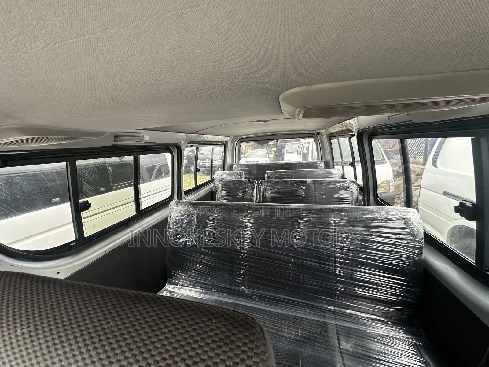 Toyota HiAce 2010 Silver
