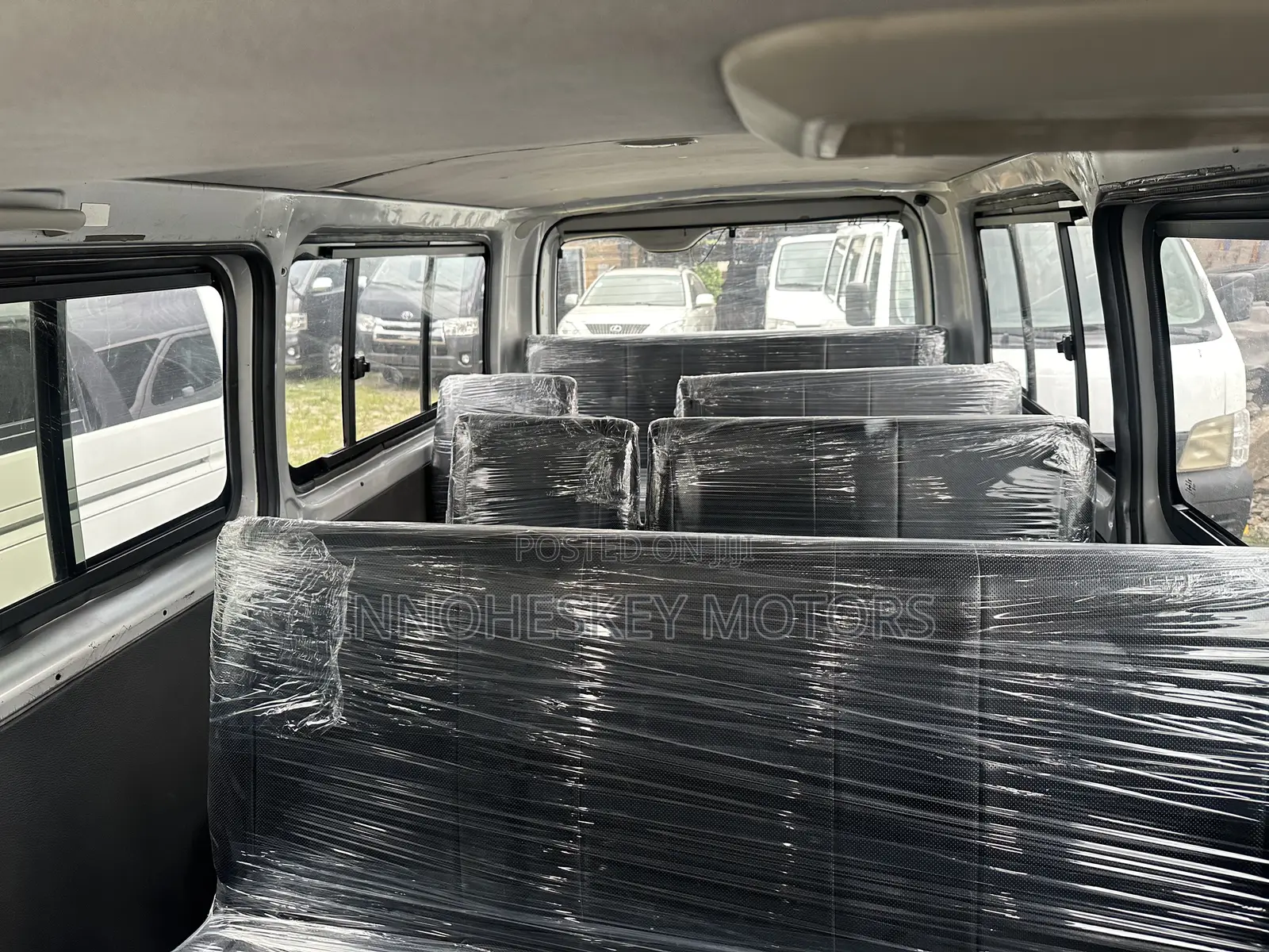 Toyota HiAce 2010 Silver