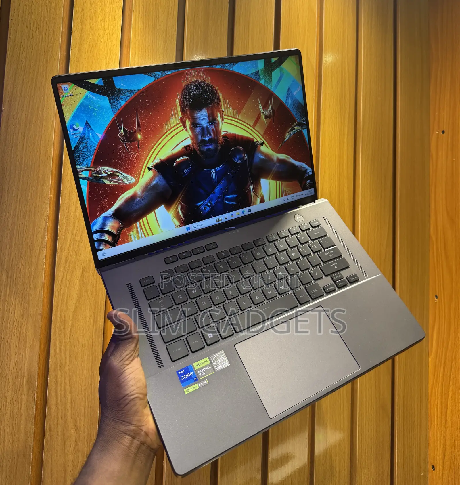 Laptop Asus ROG Zephyrus G16 16GB Intel Core I7 SSD 1T