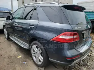 Mercedes-Benz M Class ML350 4MATIC 4dr SUV AWD (3.5L 6cyl 7A) 2014 Gray