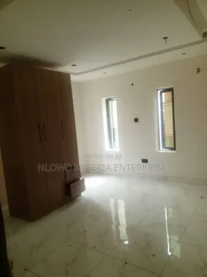 3bdrm Apartment in Ayodele Estate, Ifako-Gbagada for sale
