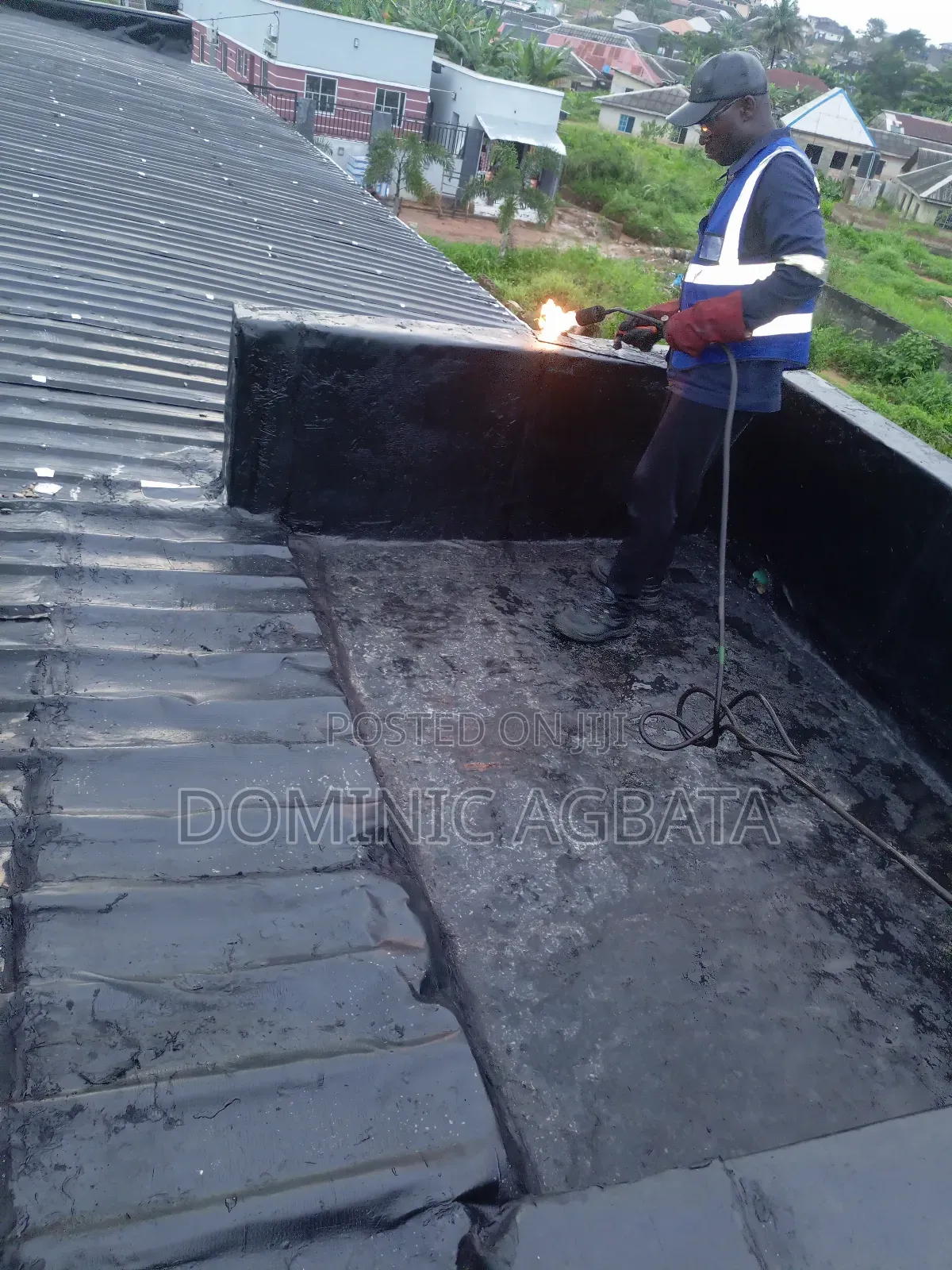 Symbiotic Leak-Proofing Experts