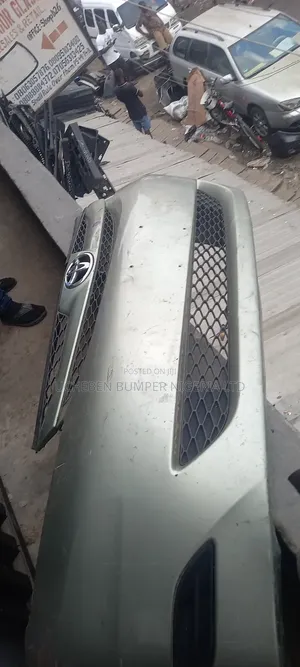 Complete Front Tokunbor Bumper Toyota Sienna 2007