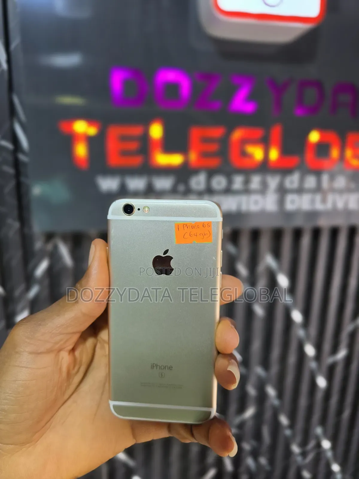 Apple iPhone 6s 64 GB